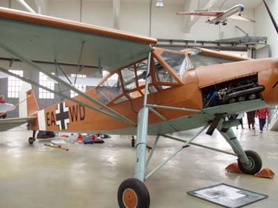 800px-Fi-156_Storch_right.jpg