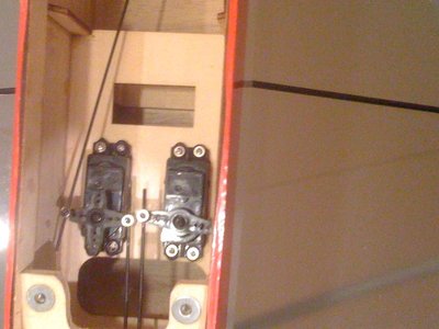 Instalacion de servos y tren de aterrizaje.jpg