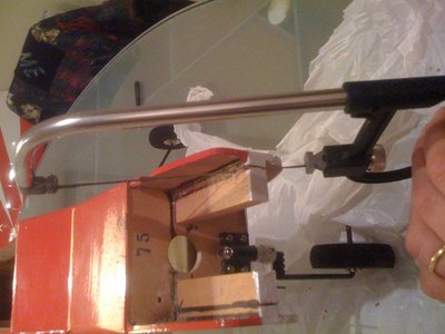 Cortando la bancada original con sierra.jpg