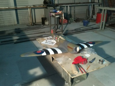 vista frontal adhesivos puestos.jpg