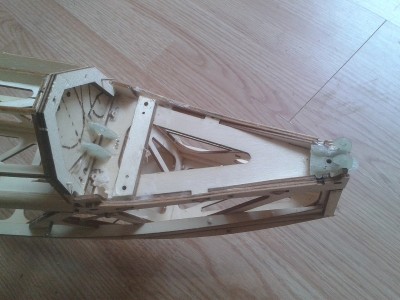 anclaje conjunto cola.jpg