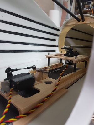 Bancada Servo DENTRO-2.jpg