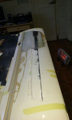 10º lijado del extrados alar con todo pegado a falta del flaps.jpg