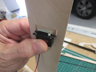 12 posición original servo IMG_1624.JPG