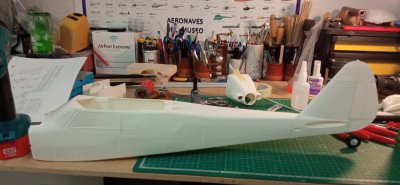 Fuselaje sin terminar.jpg