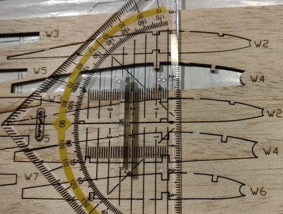 01 5mm delante del larguero.jpg