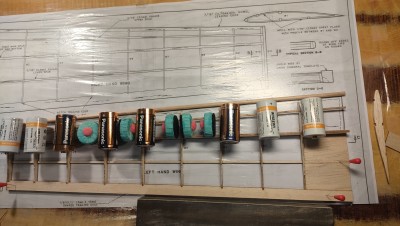 02 Pesos para fijar los largueros.jpg