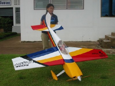 EDGE540-2 (480 x 360).jpg