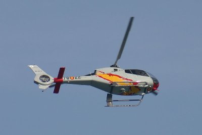 800px-Eurocopter_Colibri_Patrulla_Aspa.jpg